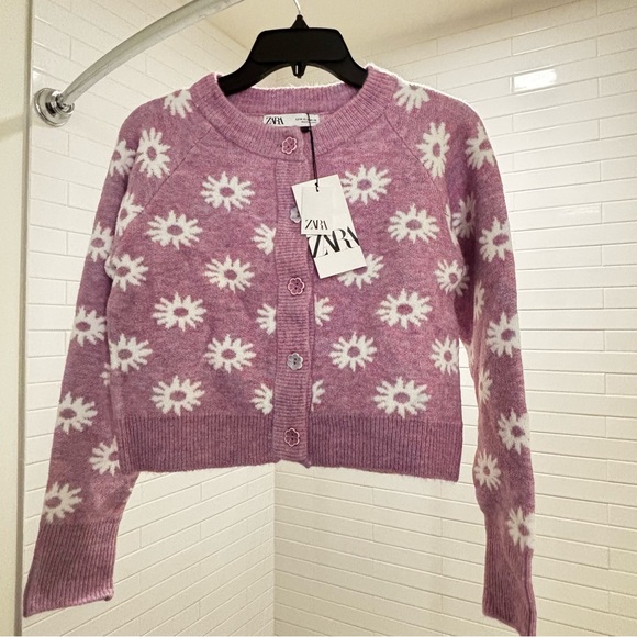 NWT ZARA Lilac Purple White Daisy Flower Button Knit Cardigan M 9874/105 - Picture 3 of 5